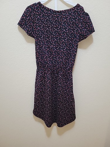 Lularoe Kids Mae Dress Size 4 Geometric Black Pink Purple Pockets Stretchy Waist - Picture 3 of 5