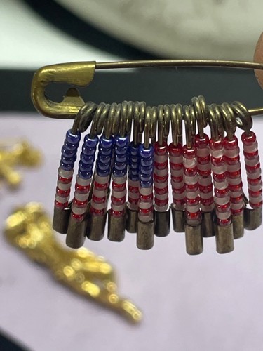 USA Flag Red White blue Safety Pin Brooch vintage 1 1/2" in size - Picture 7 of 9
