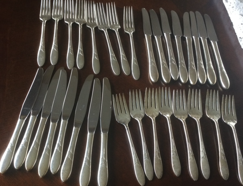 (32) Pc Oneida Community Silverplate Grill Set, 1932 Lady Hamilton #2 - Picture 11 of 14