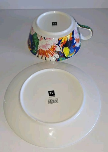 Bellissima tazza da tè e piattino T2 Fine Bone China a tema uccellino - Foto 7 di 10