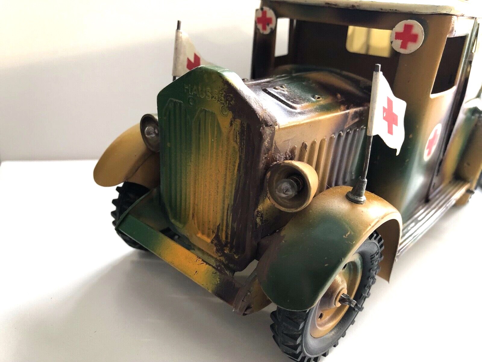Hausser Elastolin Lineol Pre war Ambulance 28.5mm 11.5 nice condition Hausser Elastolin Lineol Pre war Ambulance 28.5mm 11.5 nice condition