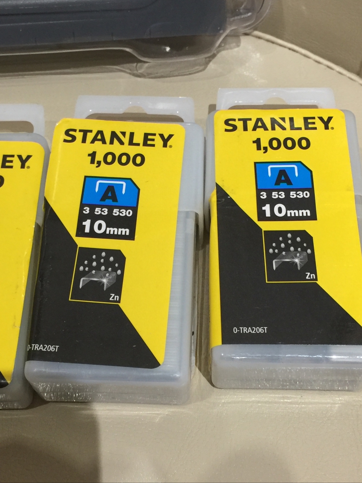 Stanley 0TR40 Staple Gun with 2000 x 6,8,10mm Staples Brand New Sealed