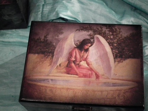 Set of2,hand-made wooden keepsake /jewellery boxes-angel design.perfect gift ite - Picture 5 of 10