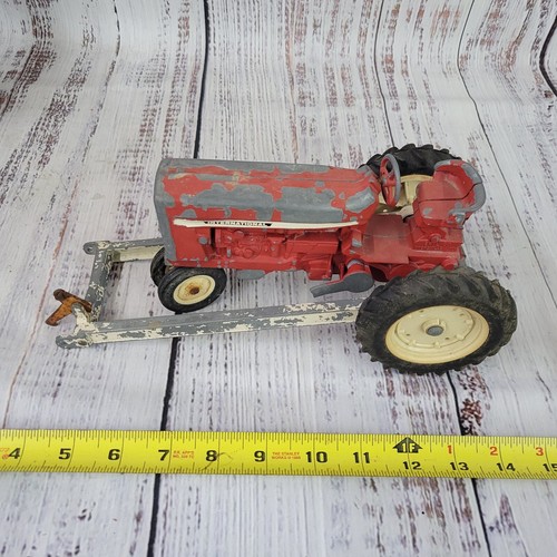 Vtg 1/16 ertl n/frontend International harvester tractor -loader frame no bucket - Picture 4 of 8
