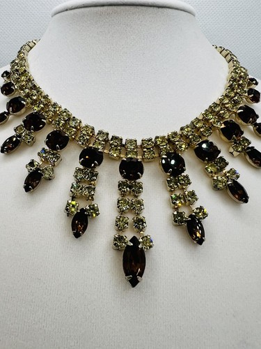 Vintage Root Beer Topaz Aurora Borealis Rhinestone Art Glass Fringe Bib Necklace - Picture 9 of 15