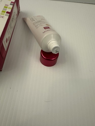 Andalou Naturals Sensitive 1000 Roses CC Color & Correct SPF 30 Sheer Beige 2 oz - Picture 3 of 7