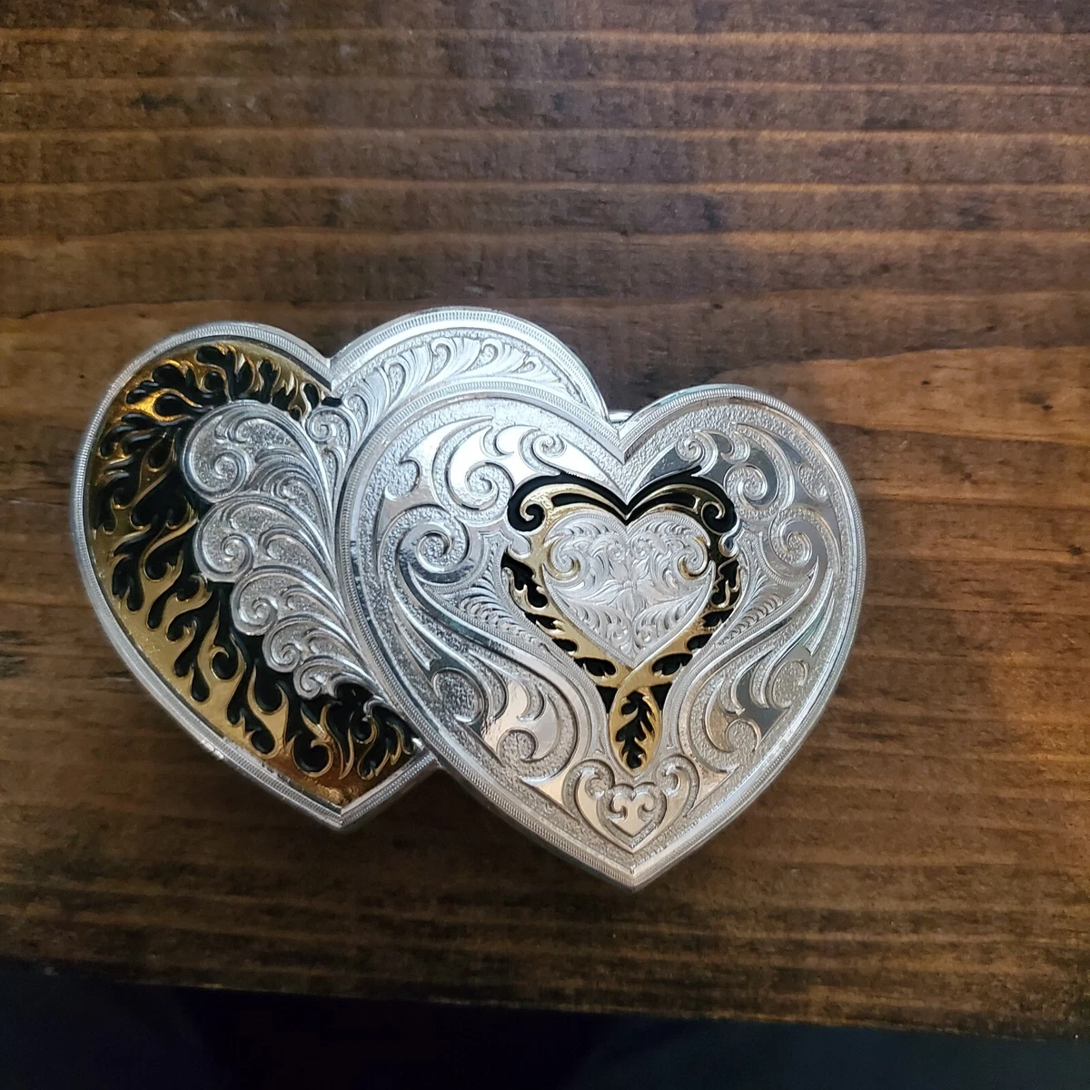 Heart shaped top belt buckle