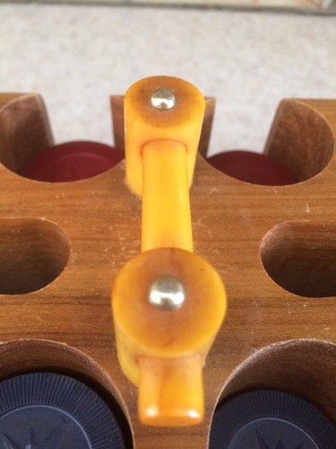 Vintage Butterscotch Bakelite handled 1950's era Poker Chip/Card Deck Stand - Picture 9 of 12