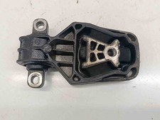 MERCEDES-BENZ GLA X156 Right Side Engine Bracket A2462401209 2.14 29838700