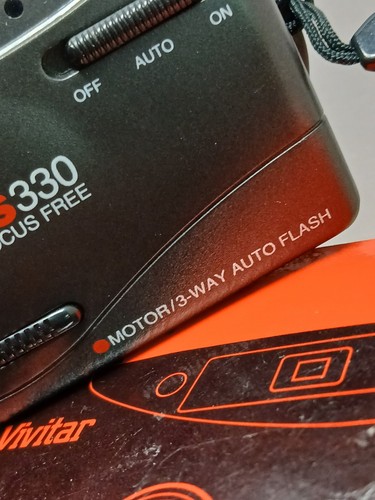 Vivitar PS330 Focus Free 35mm Camera Film Built In Flash Red-Eye Reduction - Picture 7 of 8