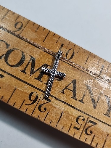 R.H. Macy & Co. 14k White Gold Diamond Cut Cross Necklace 18" Chain In Box - Picture 12 of 24