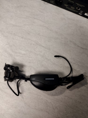 Samson AH1 Airline Saxophone Wireless Mic & Receiver Works All Accessories - Picture 2 of 6