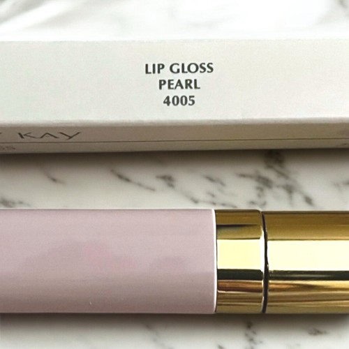 Mary Kay Lip Gloss Pearl 4005 .25 fl Oz Strawberry Scented NIB RARE Hard 2 Find! - Picture 4 of 5