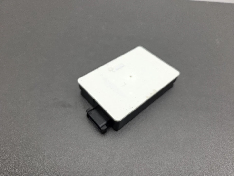 Mercedes Benz W204 W212 W166 W221 radar sensor blind spot GENUINE A 0009050110 - Image 3 of 4