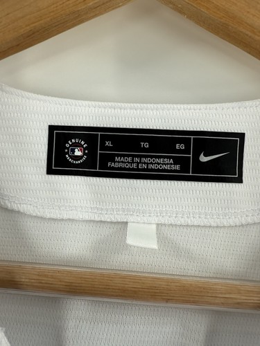 Maglia NIKE Mookie Betts #50 L.A. Dodgers 2024 World Series Champions bianca 1 - Foto 9 di 13