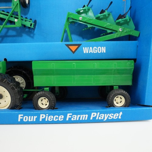 Ertl Farm Country Green Die Cast Tractor Disc Plow Wagon - Four Piece Farm - NEW - 第 4/12 張圖片