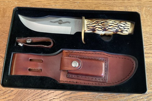 NOB Schrade Uncle Henry 171UH Pro Hunter Knife, Sheath, Stone, Gift Tin 2014 - Picture 7 of 8
