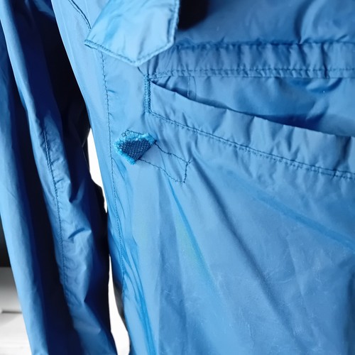 ELLESSE HOODED JACKET MENS SIZE SMALL - SPORTS WINDBREAKER - Foto 5 di 12