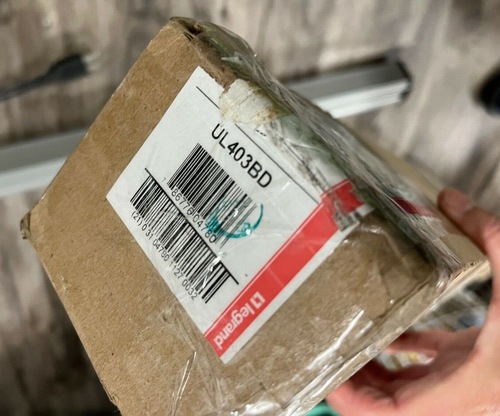 Legrand UL403BD Plug-In Outlet Center Unit 120V, 15A, 8-Outlet, 48" L, 15ft Cord - Picture 11 of 12