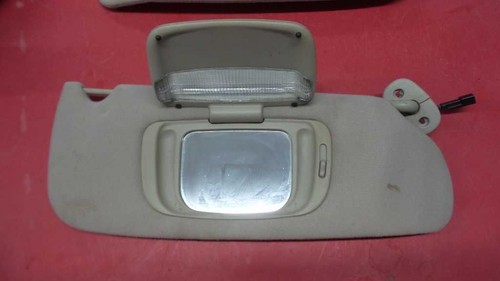 00-04 CONCORDE RIGHT PASSENGER SUN VISOR W/ LIGHTS 124042 - Picture 1 of 11
