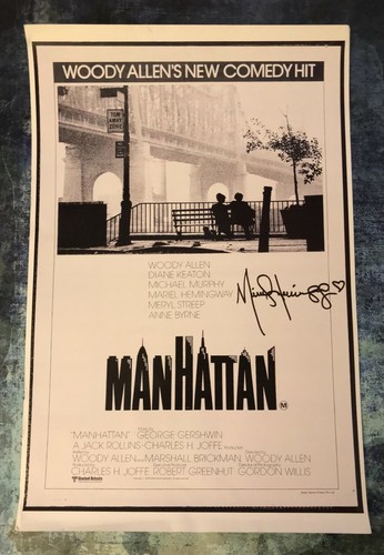 GFA Manhatten '79 Movie MARIEL HEMINGWAY Signed 12x18 Photo (Bent) COA - Picture 1 of 3