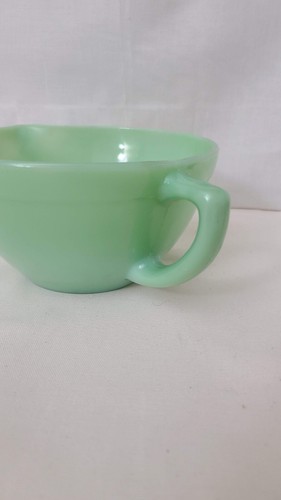 Vintage Fire King Jadeite Batter Bowl Green Anchor Hocking 7.5 BY 4 - Picture 2 of 6