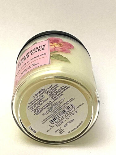 2 BATH & BODY WORKS WHITE BARN SCENTED CANDLE STRAWBERRY POUND CAKE 7 OZ NEW - Picture 3 of 4