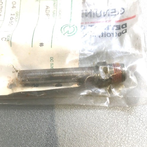  Detroit Diesel 8925045, Fuel Line Tube Adapter - Picture 1 of 2