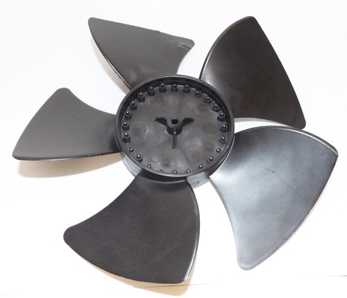 Kenmore Refrigerator : 7" Condenser Fan Blade (12825802 / W10156818) {P2281} - Picture 3 of 5