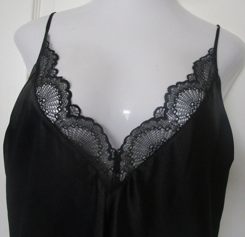 INKL. hellschwarzes Satinhemd mit Spitzenzierleiste Größe Large - Bild 2 von 3