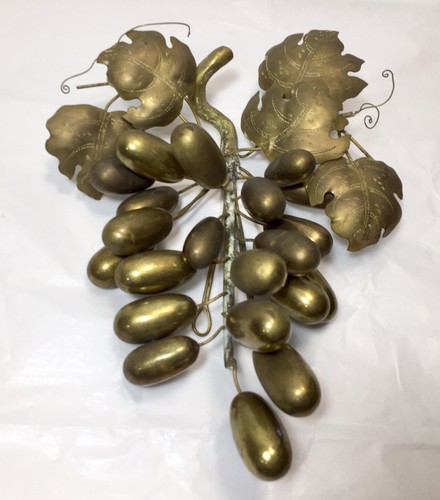 Brass GRAPE Cluster HONG KONG Table Wall Hanging With Footed Grape Leaf Bowl - Picture 5 of 9
