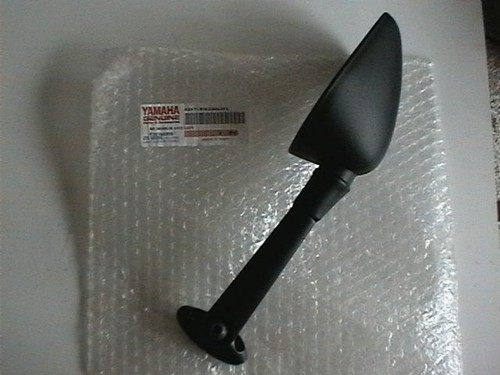 GENUINE YAMAHA REAR VIEW MIRROR LEFT HAND 5D7-F6280-00 5D7-F6280-02 YZF R125 - Picture 3 of 3