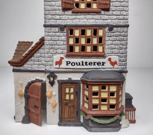 Dept 56 Heritage Village Dickens "Poulterer" #5926-9 con scatola originale - senza luce - Foto 2 di 10