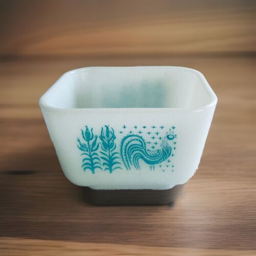 Vtg PYREX AMISH BUTTERPRINT Refrigerator Dish 1.5 Pt Turquoise Rooster 502 0502 - Picture 4 of 7