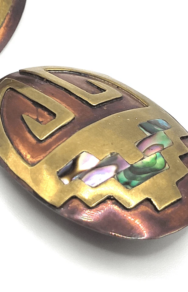 Pendientes de cobre latón abulón escarabajo bohemio grueso hechos artesanalmente 2 pulgadas Foto 3 de 4