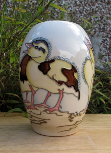 Vaso Moorcroft SPRING DUCKLINGS edizione numerata 102/5 prima qualità prezzo consigliato £295 - Foto 2 di 16