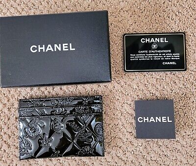 AUTH achat CHANEL CC LOGO PATENT LEATHER CARD HOLDER PREOWNED BOX SML BLACK