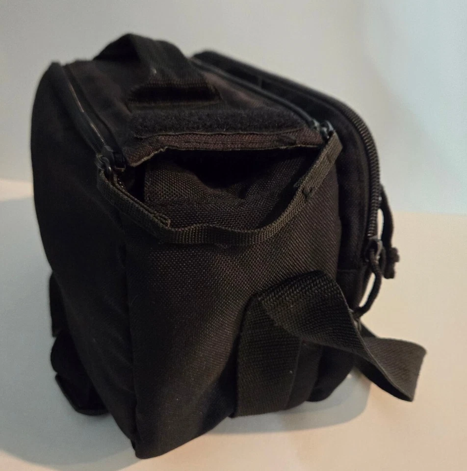 Case Logic DSLR Camera & Camcorder Carrying Case Bag Black Straps - Image 4 of 4