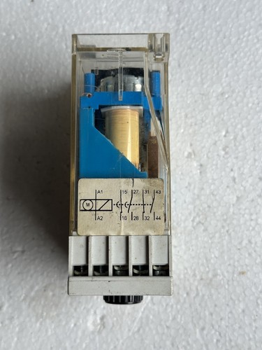 E.Dold & Sohne AA7616.24 Mini Time Relay - Picture 5 of 7