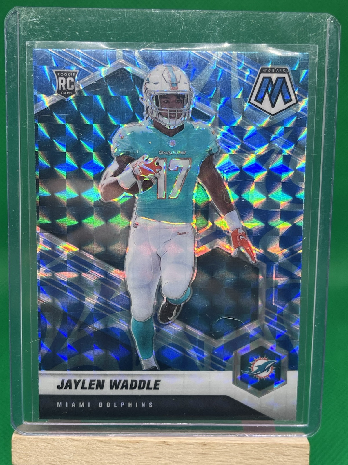 2021 Panini Mosaic - Rookies Mosaic Reactive Blue Prizm #308 Jaylen Waddle (RC)