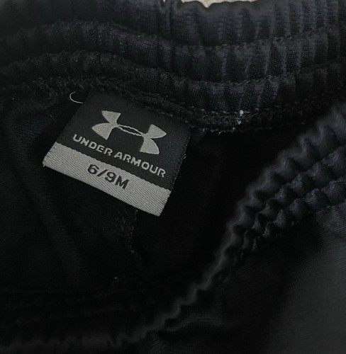 Under Armour 6/9M Bebé Sudadera con Capucha/Pantalón Corredor Conjunto Granate/Negro - Imagen 5 de 10