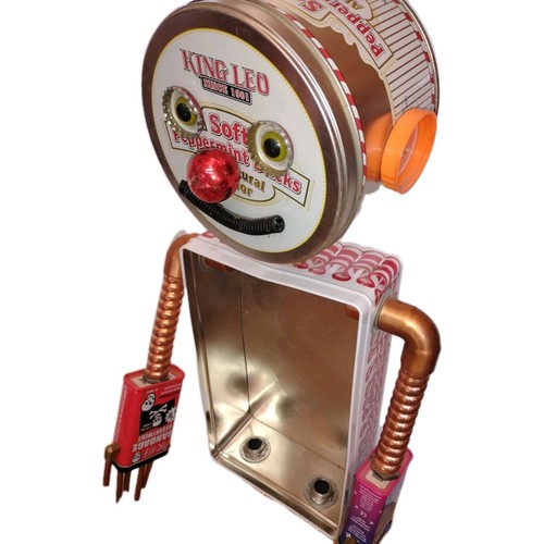 Robot STEAMPUNK METAL SCRAP FOLK ART SCULPTURE FIGURE Handmade 27 " - Picture 6 of 6