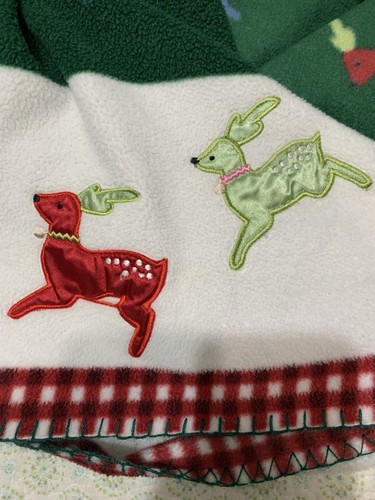 En muy buen estado Manta polar de Navidad Martha Stewart 64" x 50" con apliques de reno 2003 - Imagen 2 de 8