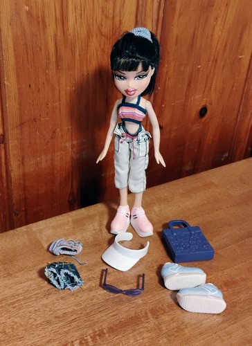 Bratz Beach Party Jade Doll 2002 Vintage Limited Edition Original W/ Accessories - Picture 1 of 9