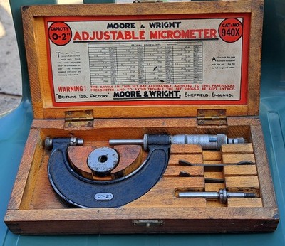 Vintage Moore & Wright verstellbare Mikrometer 940X in Holzscharnierbox 