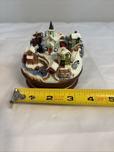 Hallmark Andenken Ornament Fröhliches Weihnachtsdorf 2004 - Bild 8 von 16