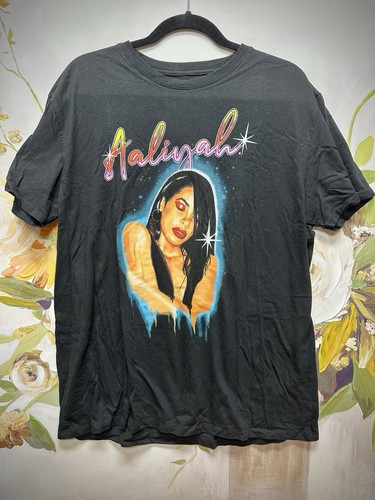 Black Aaliyah Tee, Size XL