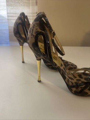 Bomba de tacón de aguja GUESS leopardo talla 8 - Imagen 4 de 9