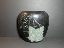 Vintage 1989 OOAK Signed Black & Grey Etched Pottery Art Ceramic Cat Vase 8.5"
