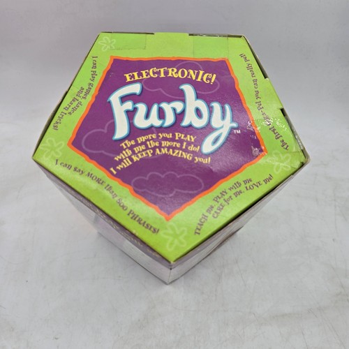 Juguete electrónico interactivo Tiger Furby 70-800 piel blanca nuevo sellado ojos azules - Imagen 6 de 12